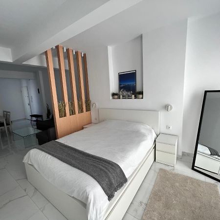 Modern 1-Bedroom Apartment In The City Center Салоники Экстерьер фото